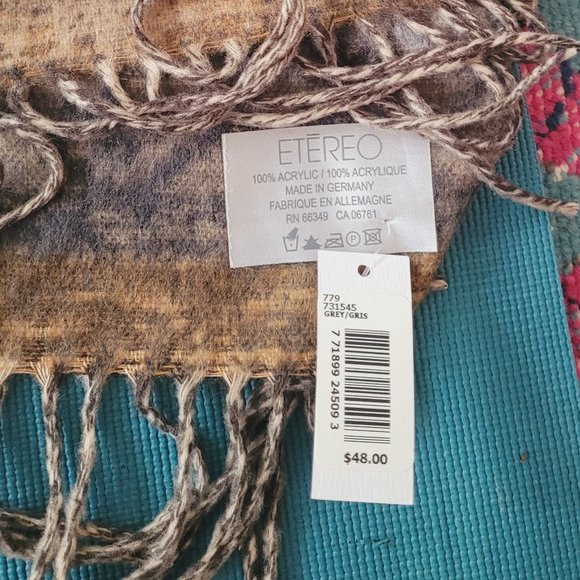 Scarves - Picture 3 of 5